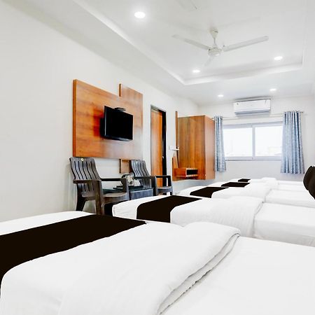 Super Townhouse Ambaji Formerly Hotel Kardhar Inn Exterior photo